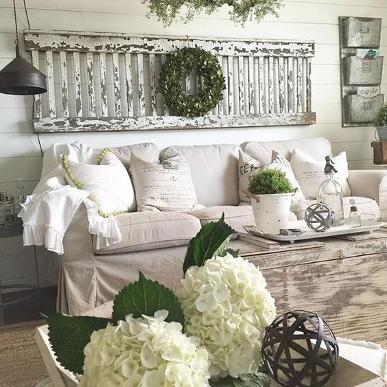 How to Decorate a Rustic Farmhouse Barnwood Ladder