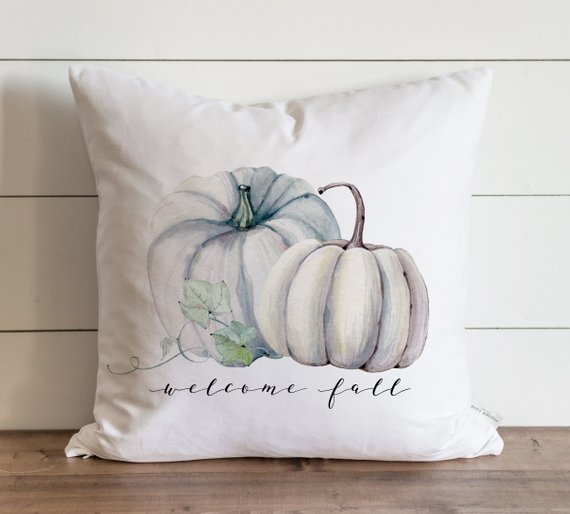 Fall Pillow Cover // Welcome Fall Pumpkins 